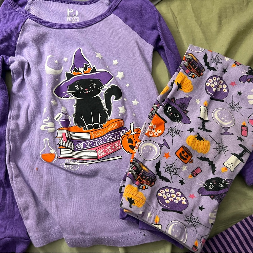 Ultimate Halloween Collection, size 5T - Picture 3 of 13
